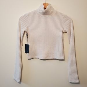 WILFRED FREE Aritzia Cropped Tamu Turtleneck